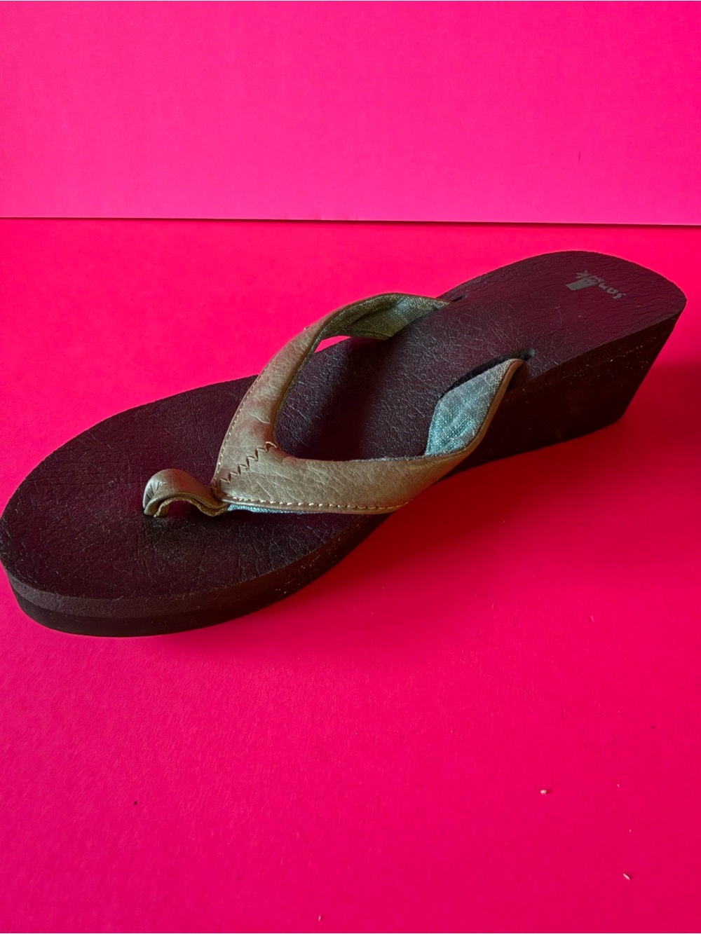 Sanuk Brown Wedge Flip-Flop with Tan Straps